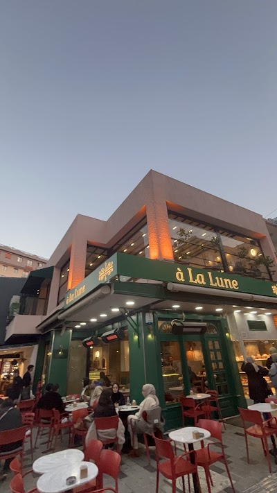 Â La Lune Patisserie - Ümraniye (Kruvasan & Kahve) - Restoran