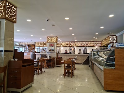 Dönerci Celal Usta - Atakent Şubesi - Restoran